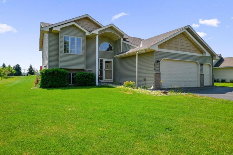 3676 Redford Ln, Monticello, MN 55362