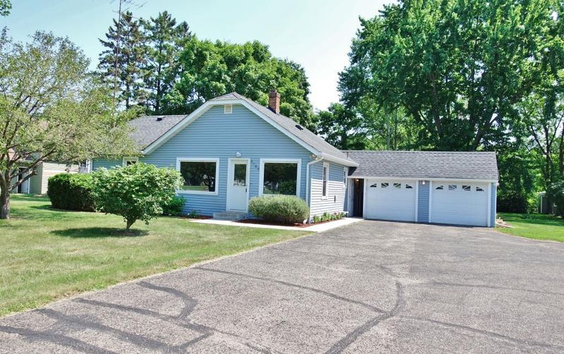 2406 Clearwater Rd, Saint Cloud, MN 56301