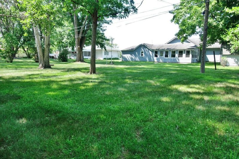 2406 Clearwater Rd, Saint Cloud, MN 56301