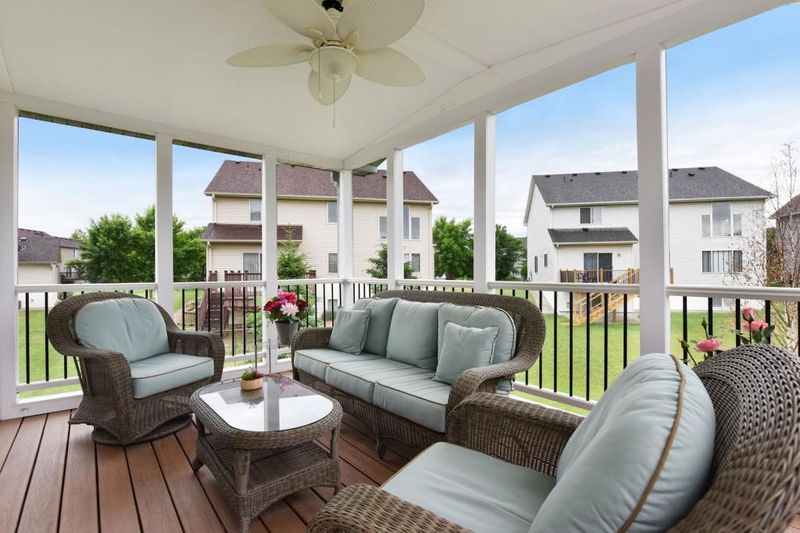 9534 Geisler Rd, Eden Prairie, MN 55347