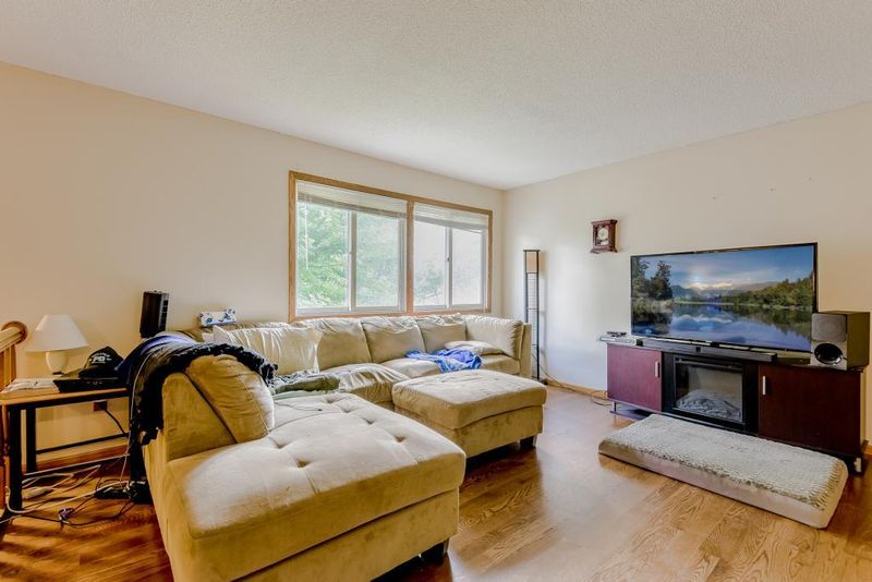 2563 Cochrane Dr, Woodbury, MN 55125