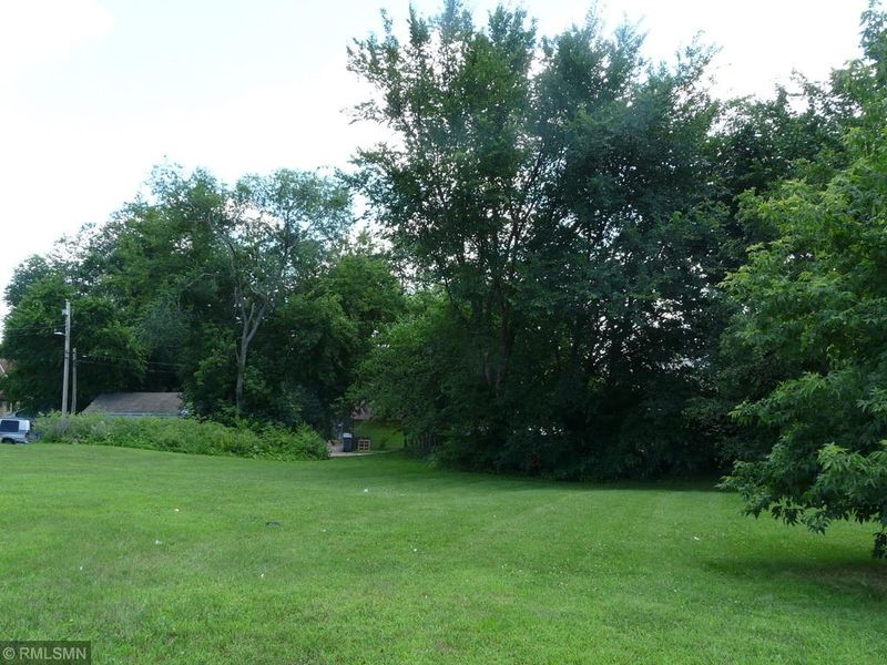 2410 Lyndale Ave N, Minneapolis, MN 55411
