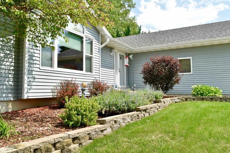 1346 Highland Dr, Winona, MN 55987