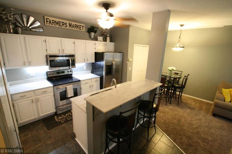 8483 Cortland Rd, Eden Prairie, MN 55344