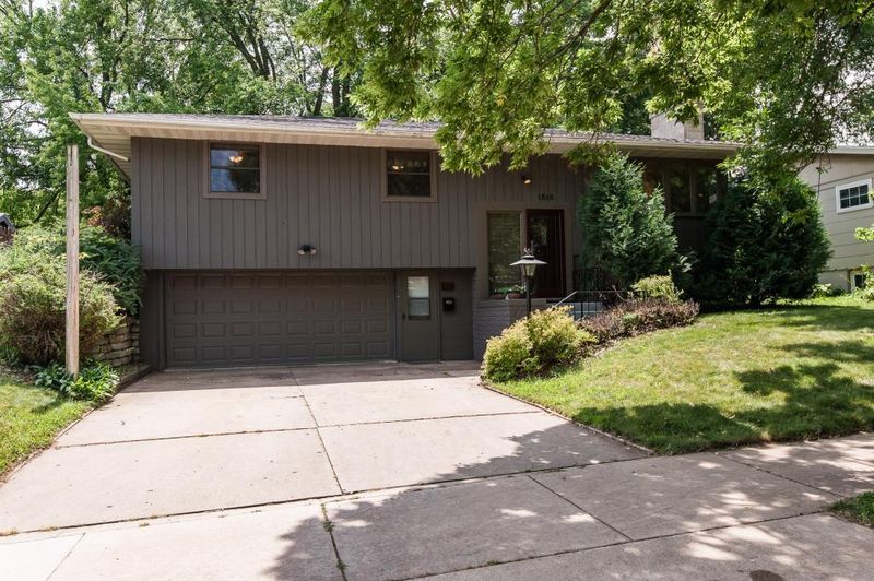 1810 34th St NW, Rochester, MN 55901