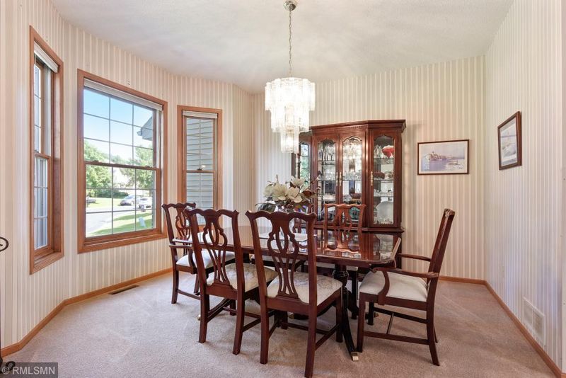 8291 Drexel Ct, Eden Prairie, MN 55347