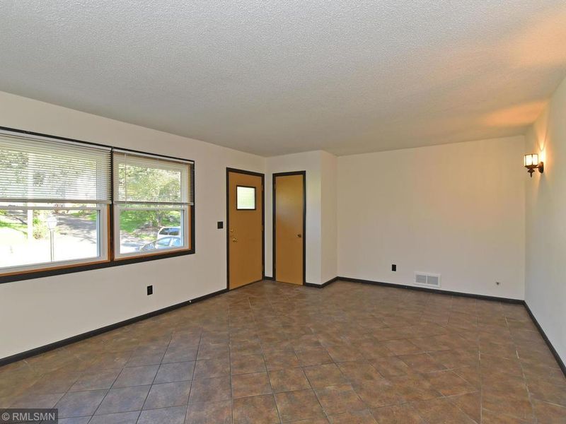 3147 Welcome Ave N, Crystal, MN 55422