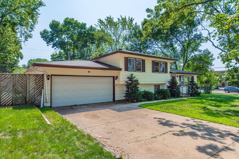 7301 Lyric Ln NE, Fridley, MN 55432