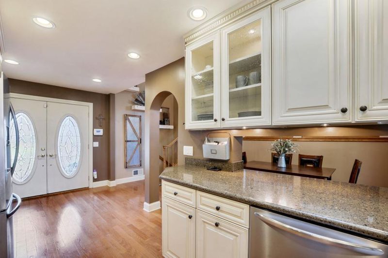 3008 81st Ave N, Brooklyn Park, MN 55444