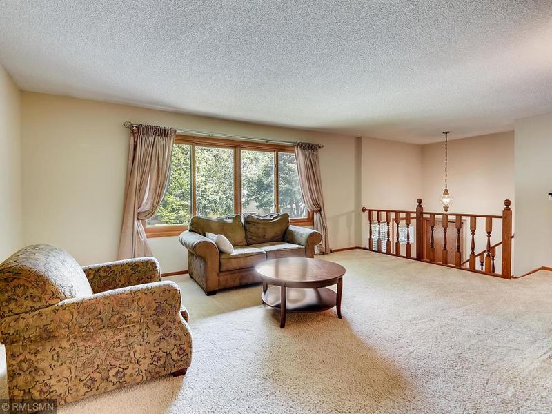 2948 Innsbruck Dr, New Brighton, MN 55112