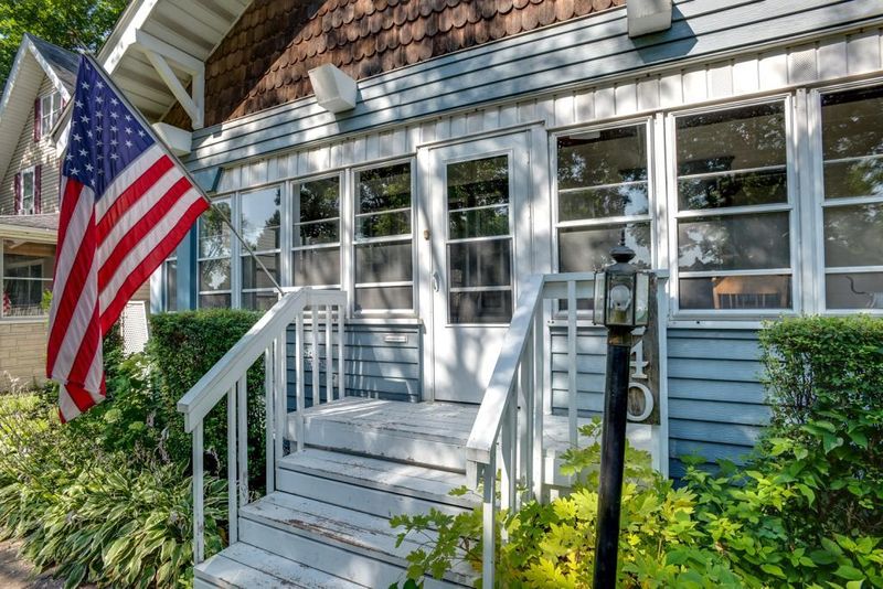240 6th Ave S, South Saint Paul, MN 55075