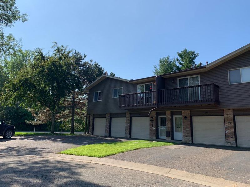 2243 Pinehurst Ln, Stillwater, MN 55082