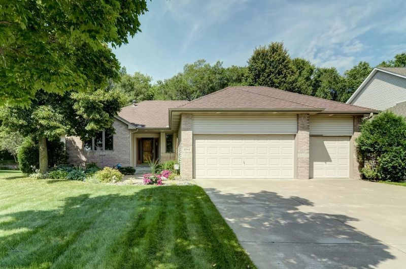 10943 Timberline Dr N, Champlin, MN 55316