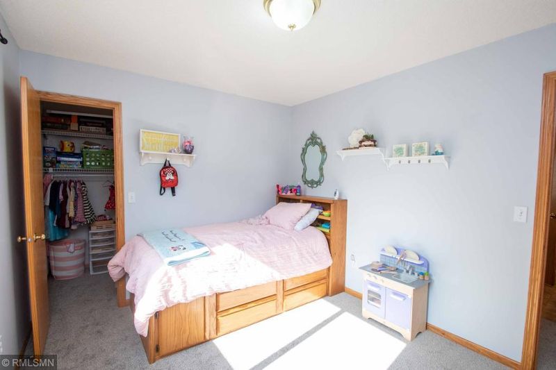 15920 Avocet St NW, Andover, MN 55304