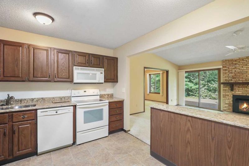 4140 Pepperwood Trl, Minnetonka, MN 55305