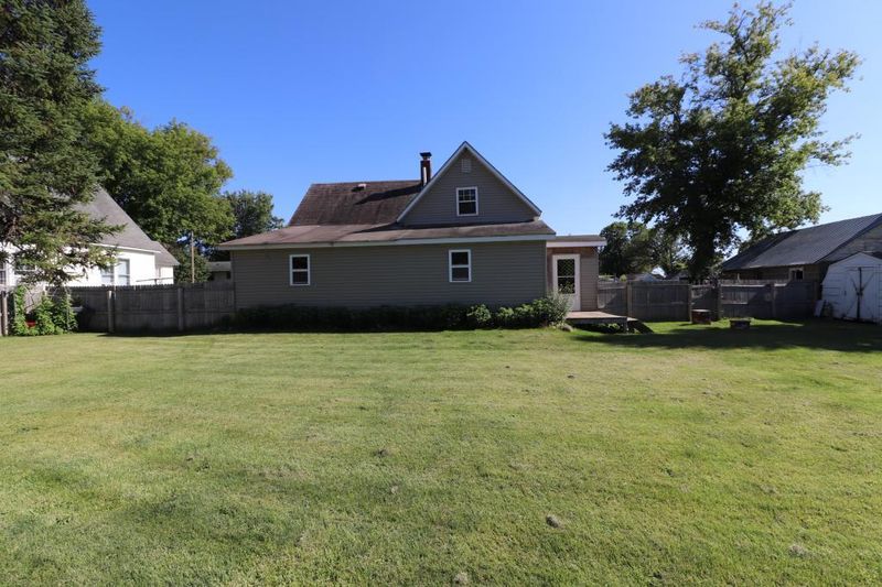 118 Lincoln St E, Burtrum, MN 56318