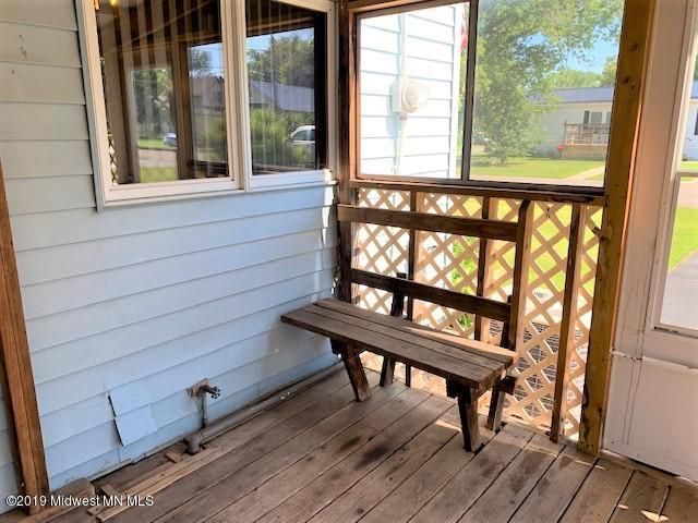 302 S Thompson St, Verndale, MN 56481