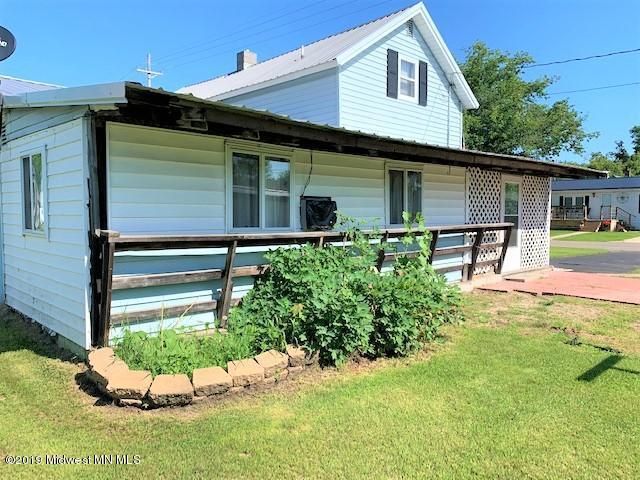 302 S Thompson St, Verndale, MN 56481