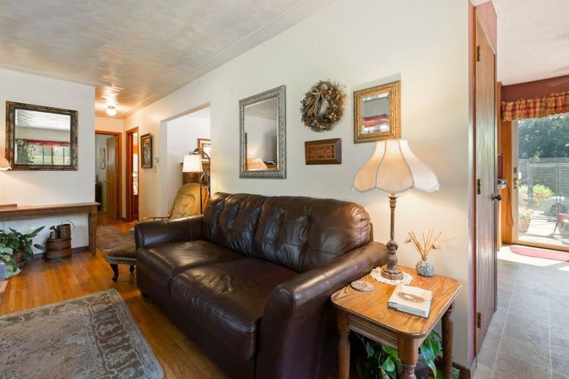 10123 Wentworth Ave S, Bloomington, MN 55420