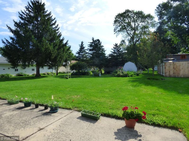 1005 5th St SE, Waseca, MN 56093
