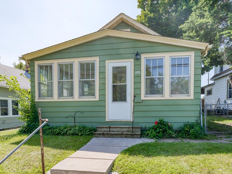1076 Case Ave, Saint Paul, MN 55106