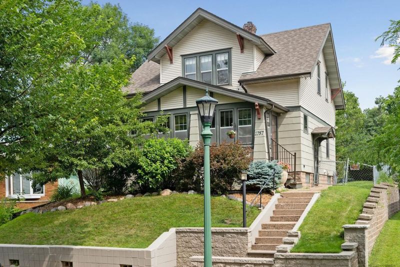 1757 Stillwater Ave, Saint Paul, MN 55106