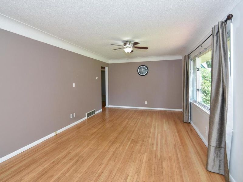 5313 Penn Ave N, Brooklyn Center, MN 55430