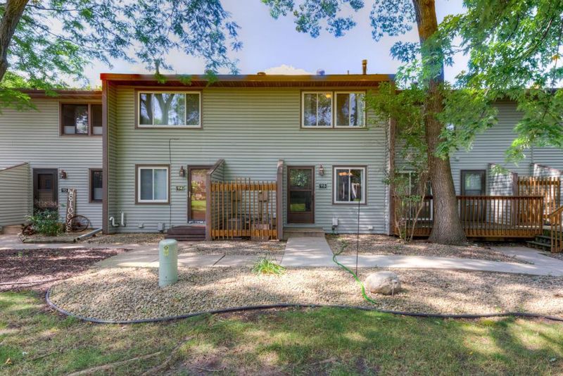 115 River Woods Ln, Burnsville, MN 55337