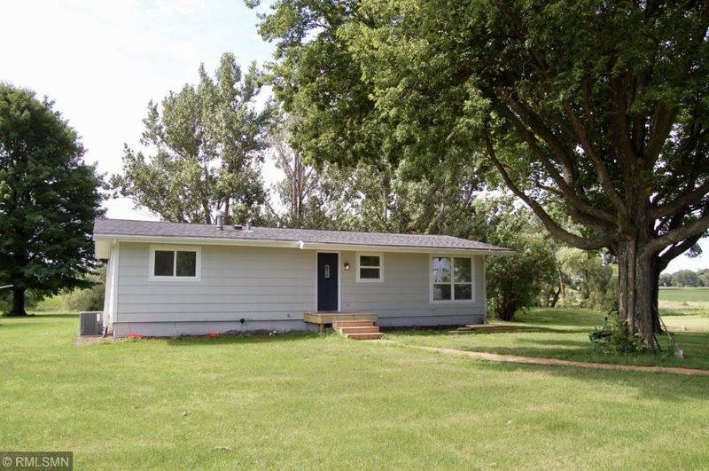 6057 100th St SW, Howard Lake, MN 55349