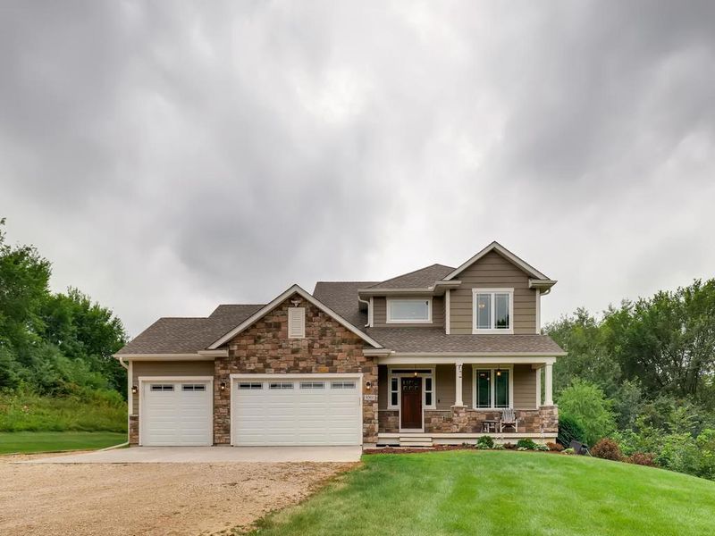 4561 213th St E, Prior Lake, MN 55372