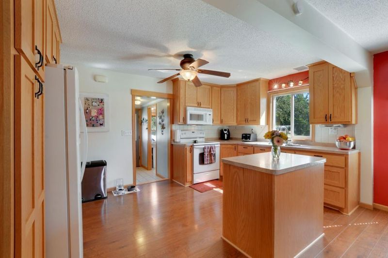 14014 Dale St, Becker, MN 55308