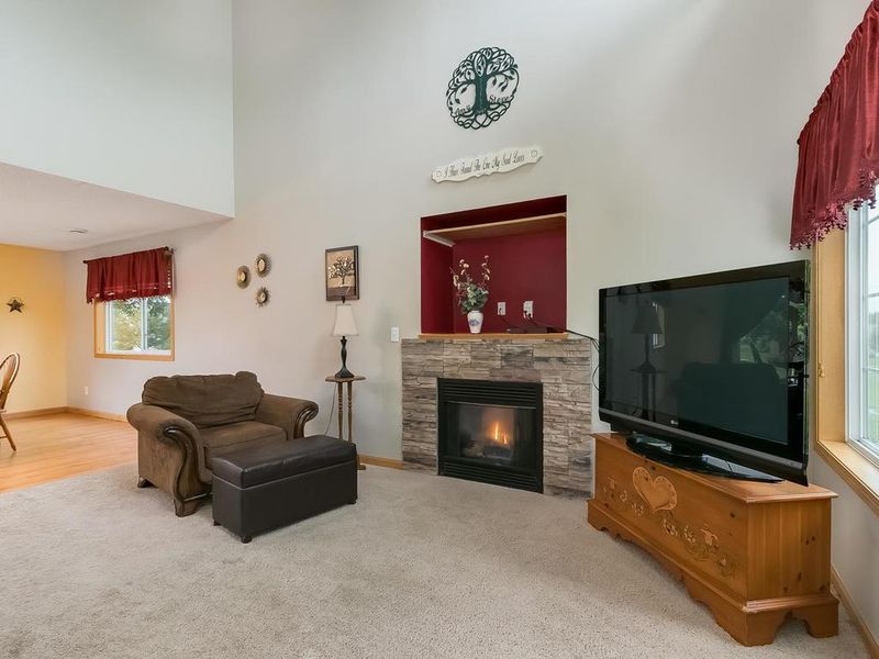 407 Cedar Pl, Maple Lake, MN 55358