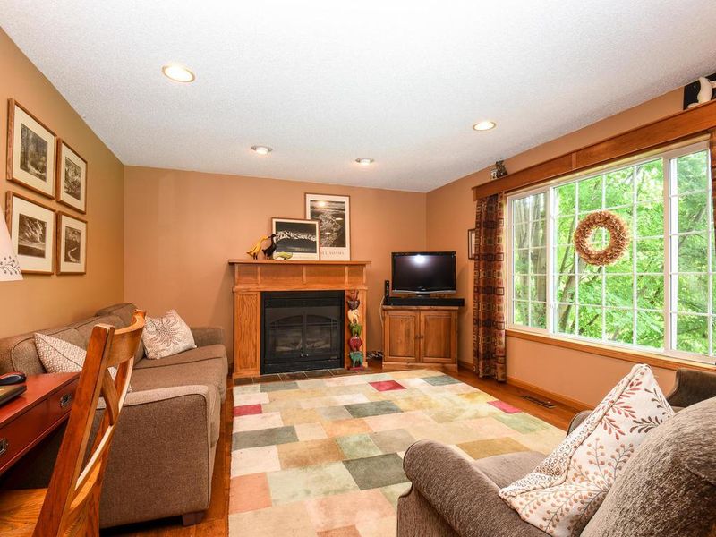9893 74th St S, Cottage Grove, MN 55016