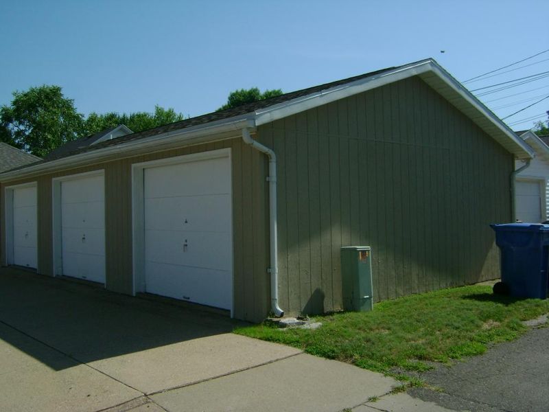 401 E 5th St, Winona, MN 55987