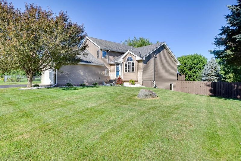 14434 Oconnell Rd, Savage, MN 55378