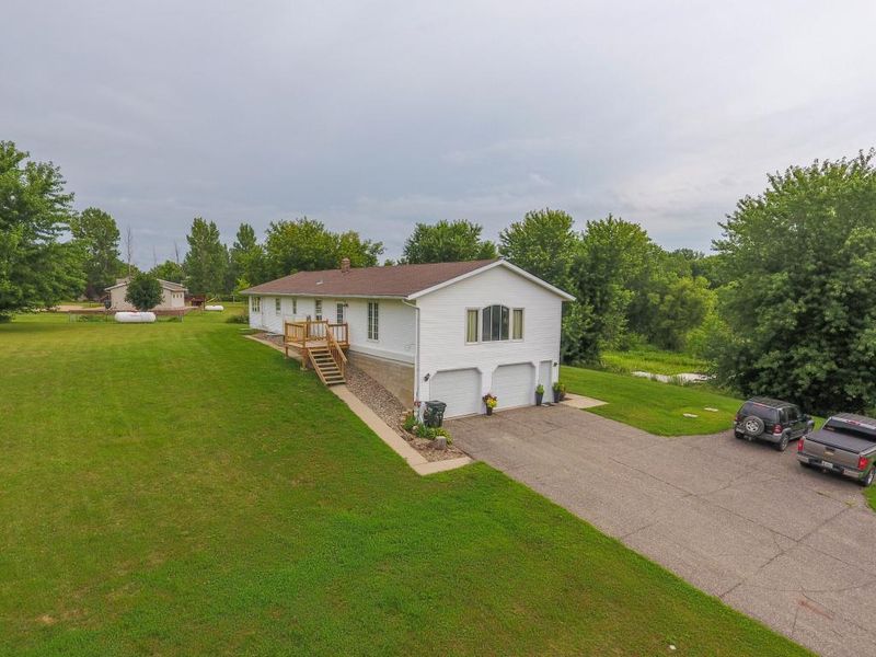 3860 Horizon Hills Cir NW, Willmar, MN 56201