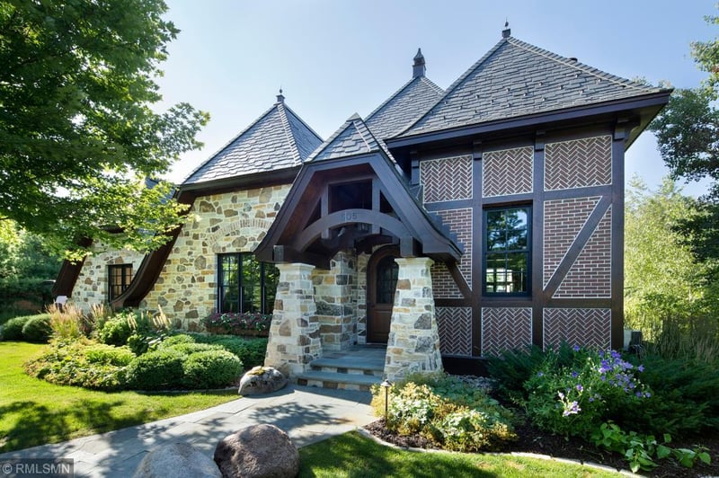 605 Locust Hills Dr, Wayzata, MN 55391