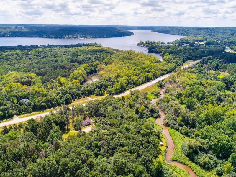 2398 Saint Croix Trl S, Afton, MN 55001
