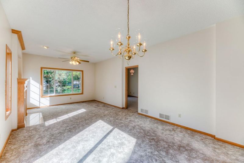134 Christenson Ct NE, Fridley, MN 55432
