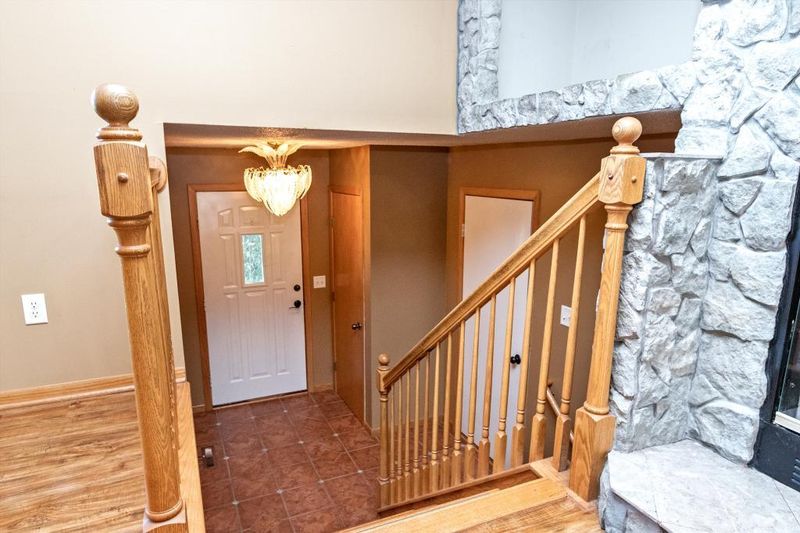 4908 10th St NW, Rochester, MN 55901