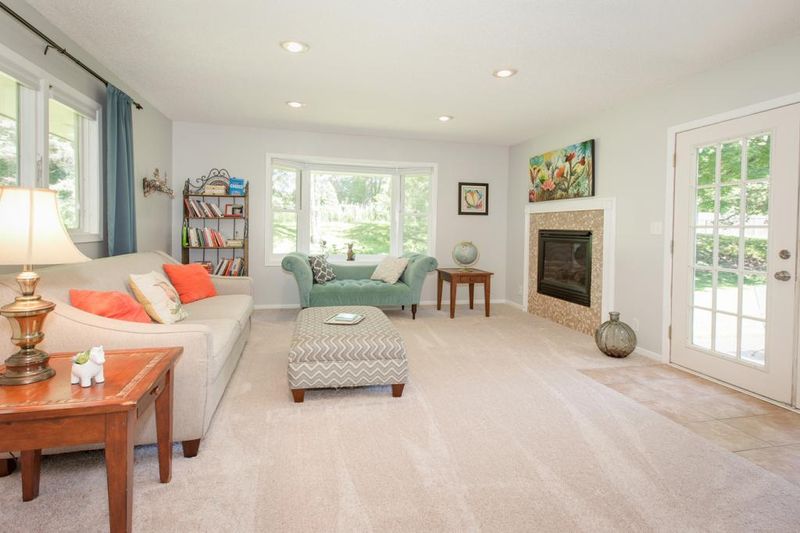 18200 Kathleene Dr, Minnetonka, MN 55345