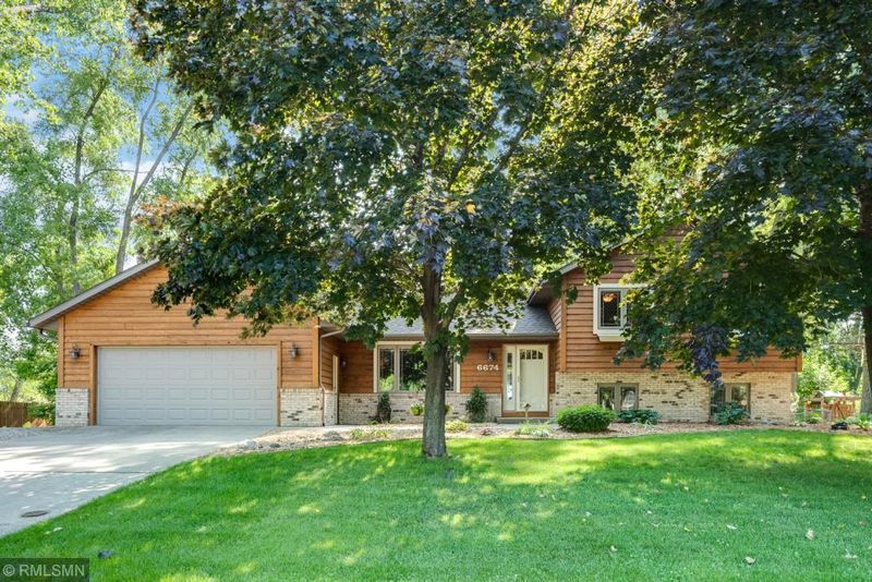 6674 Black Duck Dr, Lino Lakes, MN 55014