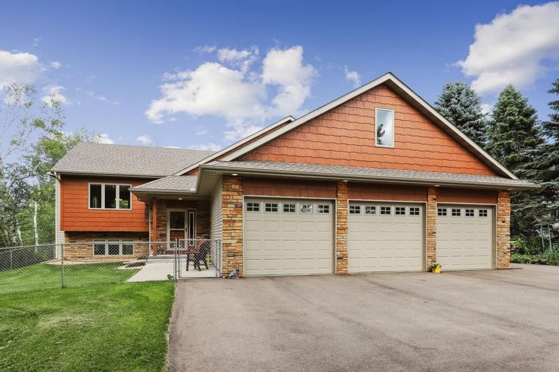 31989 Lakeway Dr NE, Cambridge, MN 55008