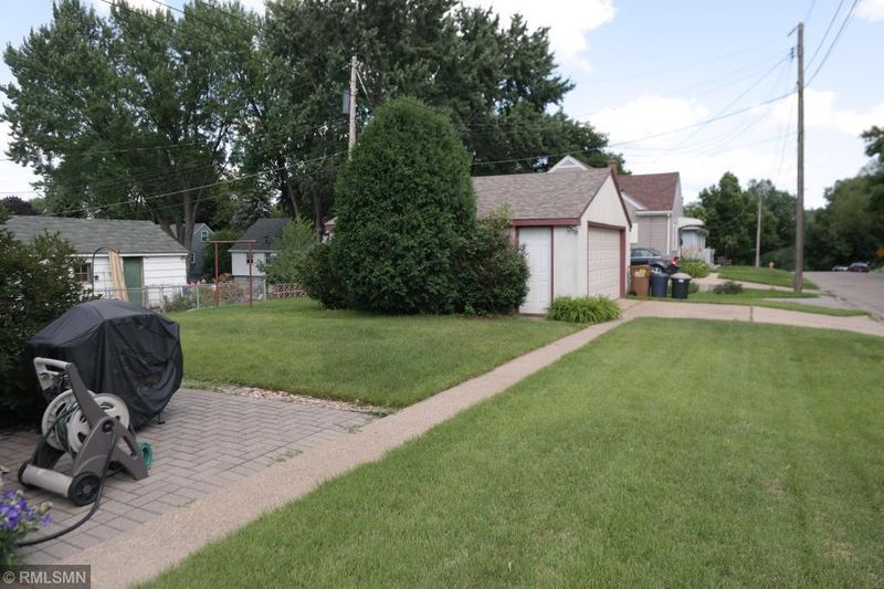 857 3rd Ave S, South Saint Paul, MN 55075