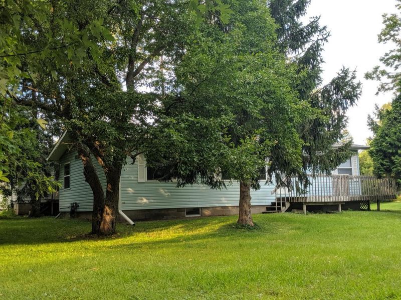 705 Commercial Ave N, Sandstone, MN 55072