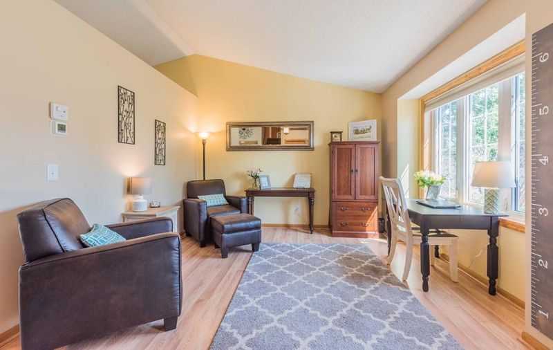 557 Tealwood Ln NW, Saint Michael, MN 55376