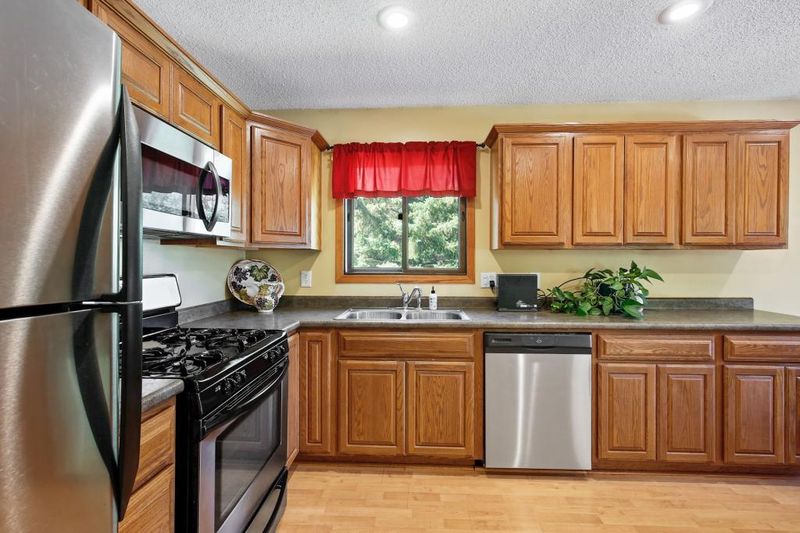 3325 116th Ave NW, Coon Rapids, MN 55433