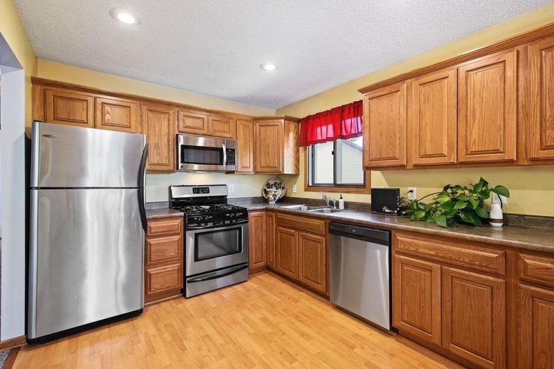 3325 116th Ave NW, Coon Rapids, MN 55433
