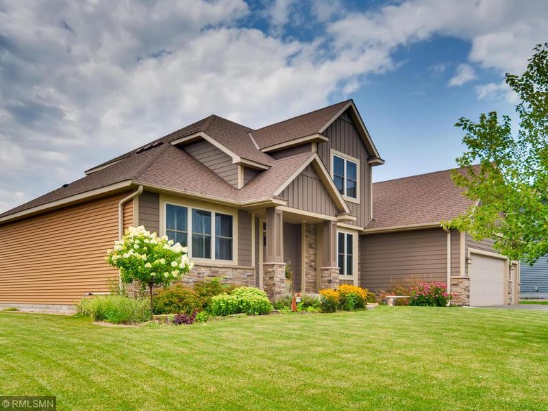 6810 Lydia Ln, Woodbury, MN 55125