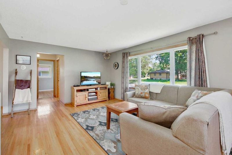 6237 Kyle Ave N, Brooklyn Center, MN 55429